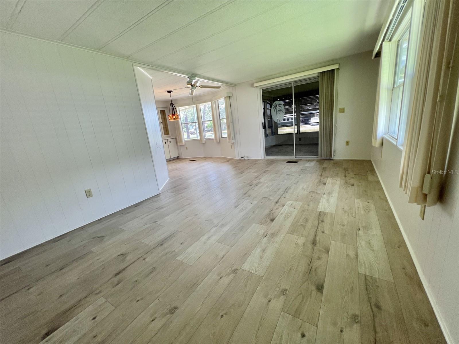 Image 33 of 83 For 504 Hawthorne Boulevard