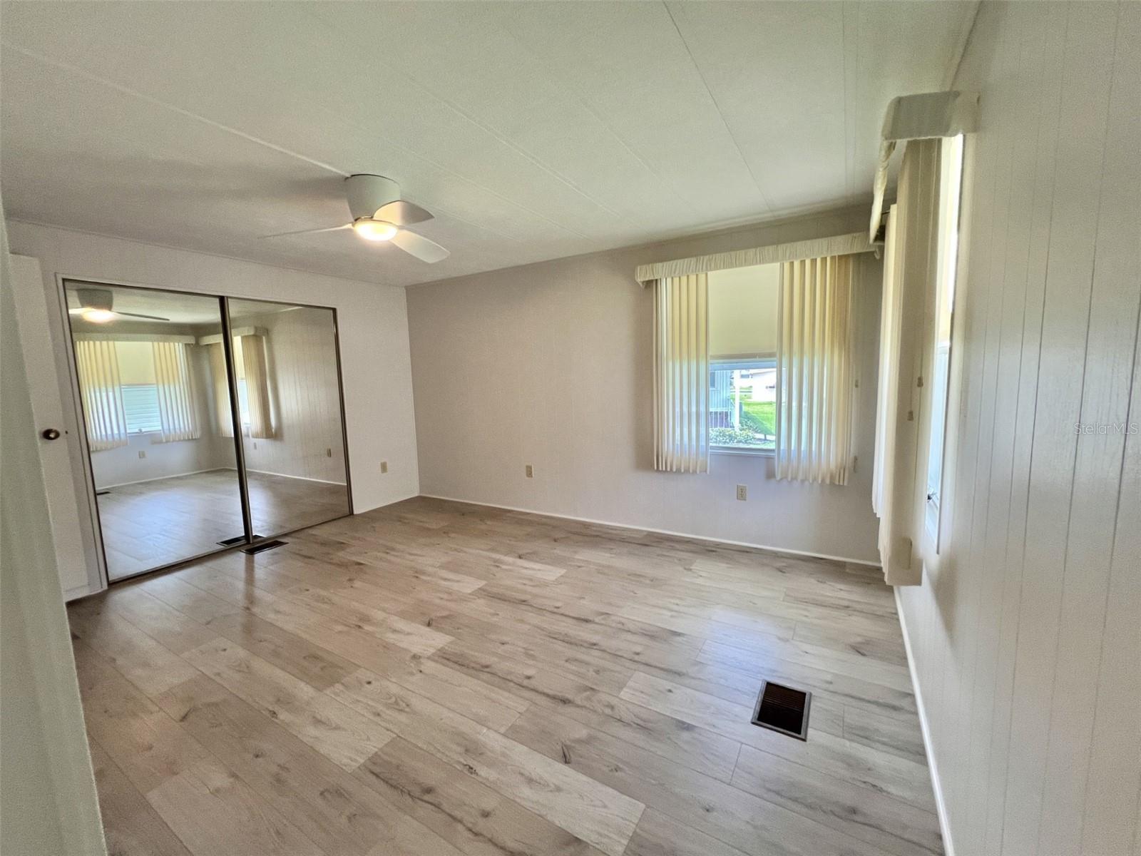 Image 34 of 83 For 504 Hawthorne Boulevard