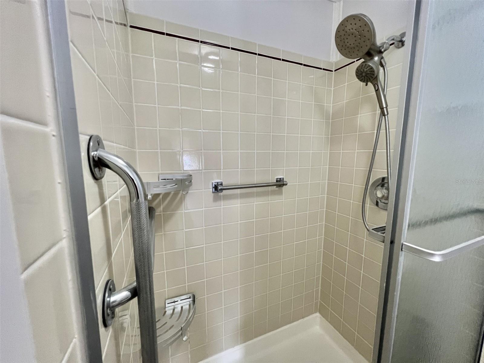 Image 41 of 83 For 504 Hawthorne Boulevard