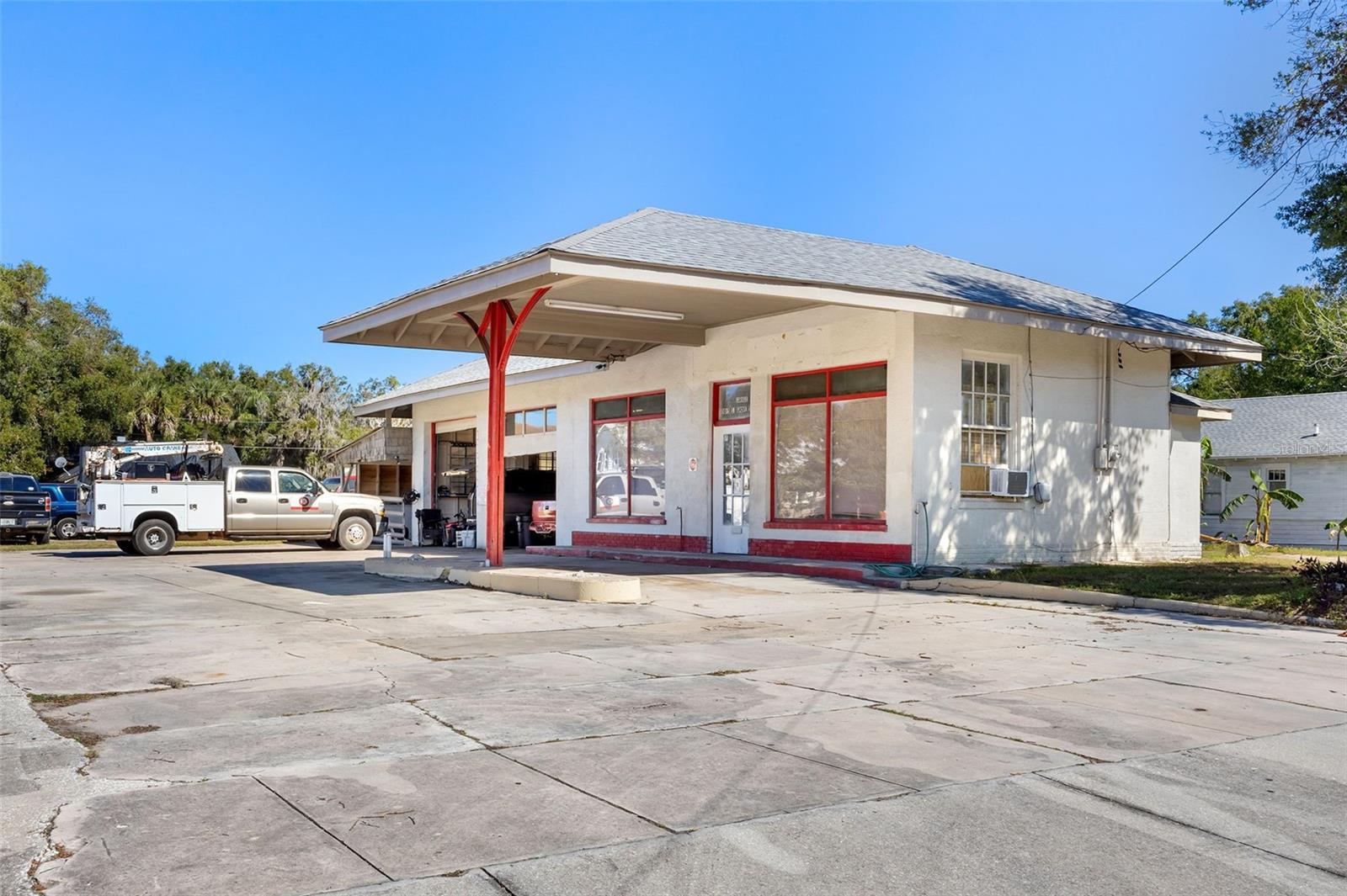 Details for 1015 Grove Street, EUSTIS, FL 32726