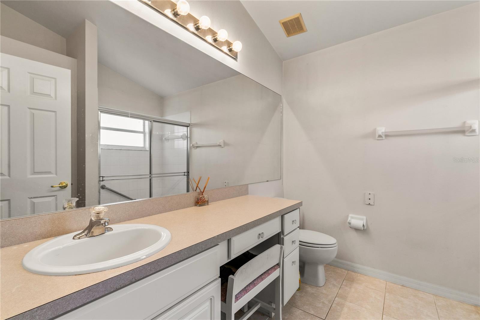 Image 15 of 42 For 3785 Avon Court