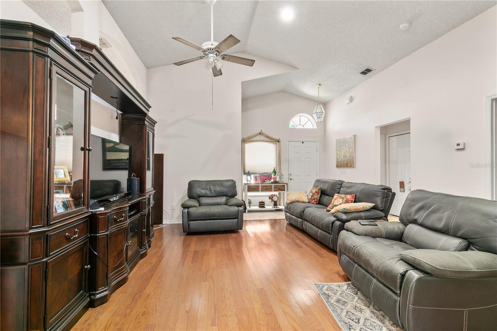 Image 19 of 42 For 3785 Avon Court