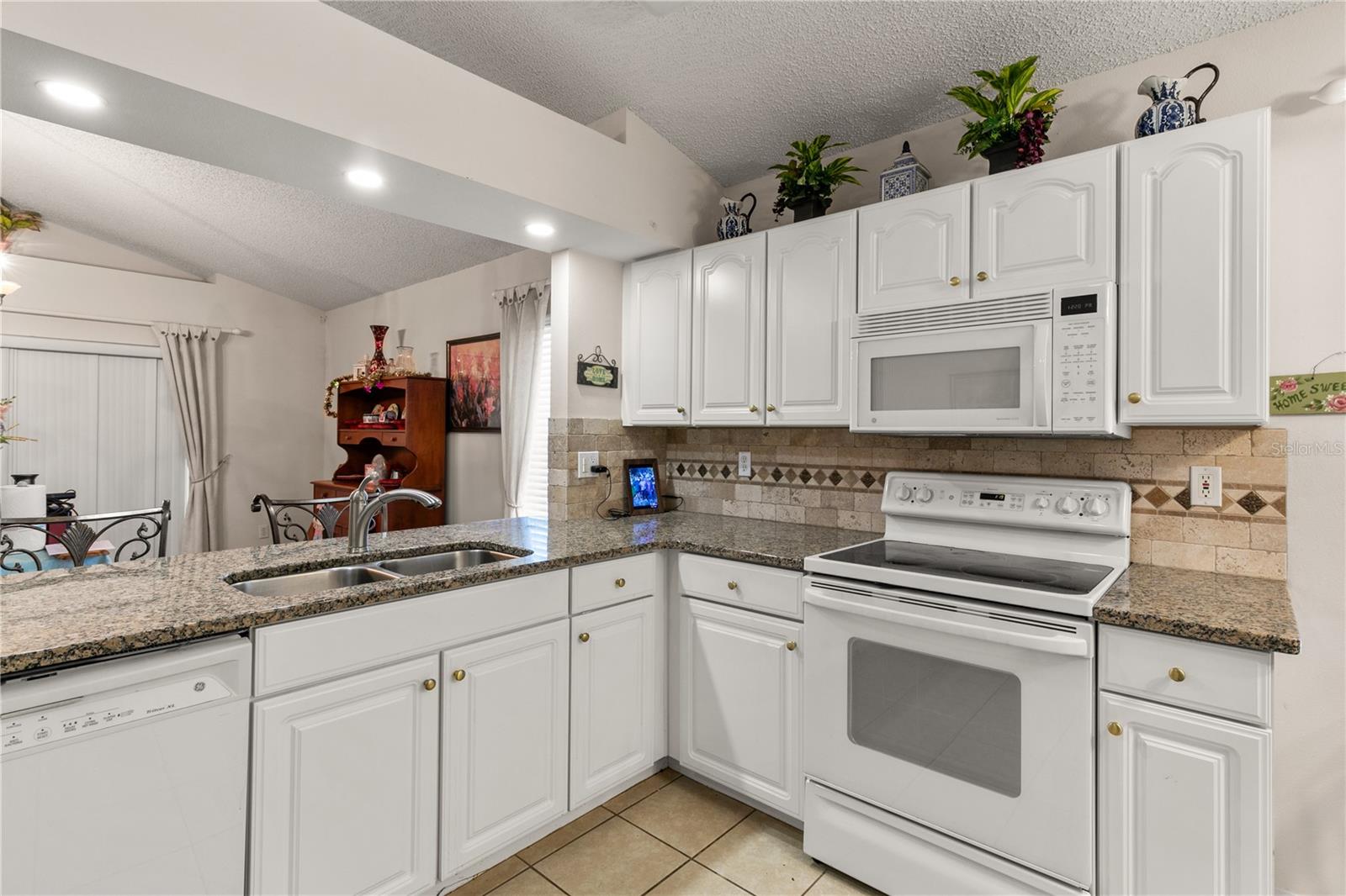 Image 4 of 42 For 3785 Avon Court