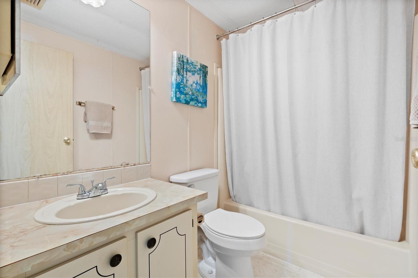 Image 22 of 32 For 104 Winterberry Avenue