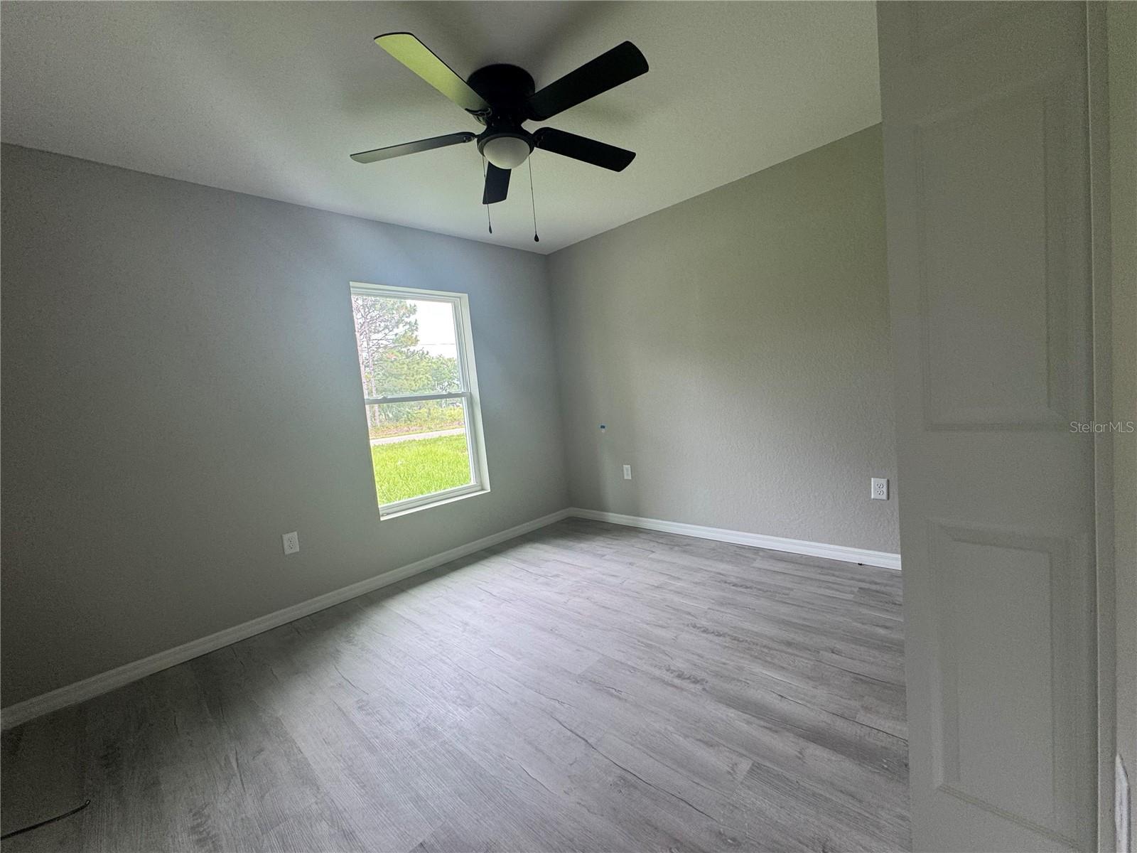 Image 11 of 22 For 12 Guava Terrace Radial