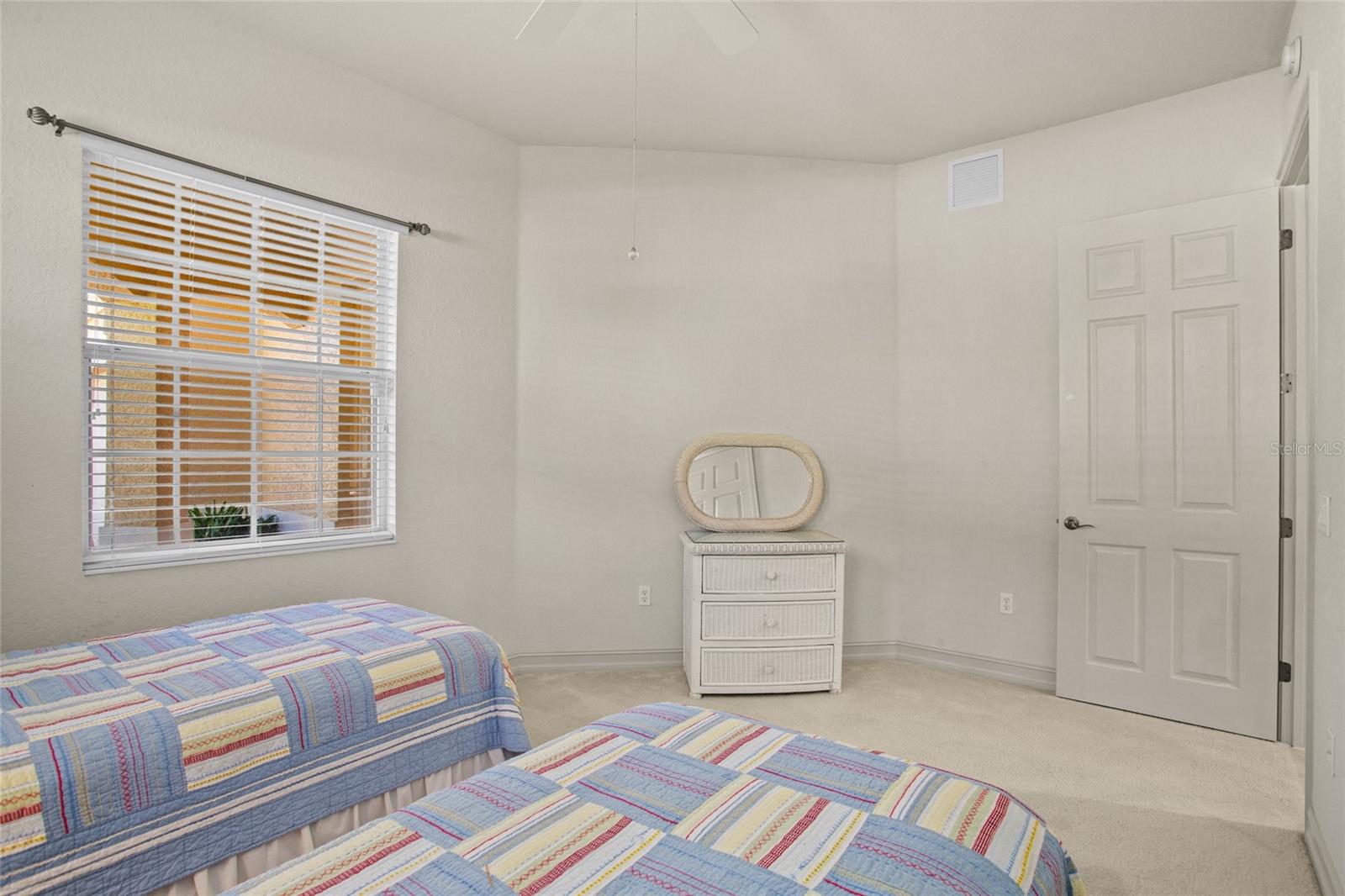Image 17 of 38 For 26207 Avenida Las Colinas  26207