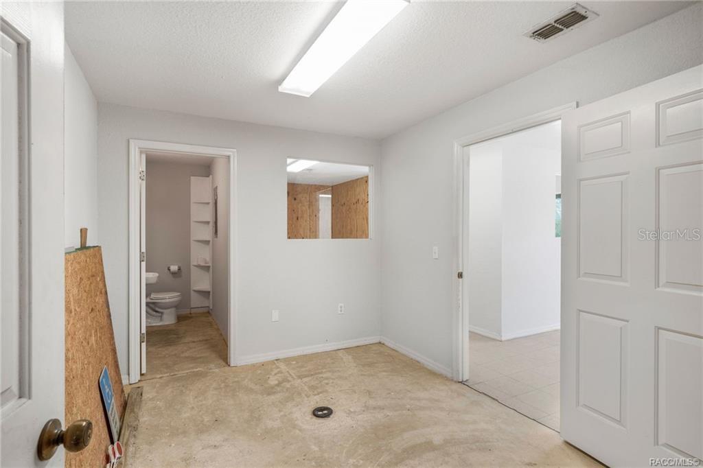 Image 21 of 38 For 3490 Dunnellon Road