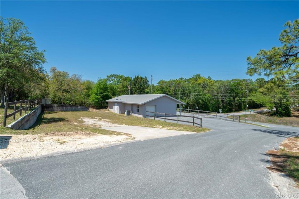 Image 34 of 38 For 3490 Dunnellon Road