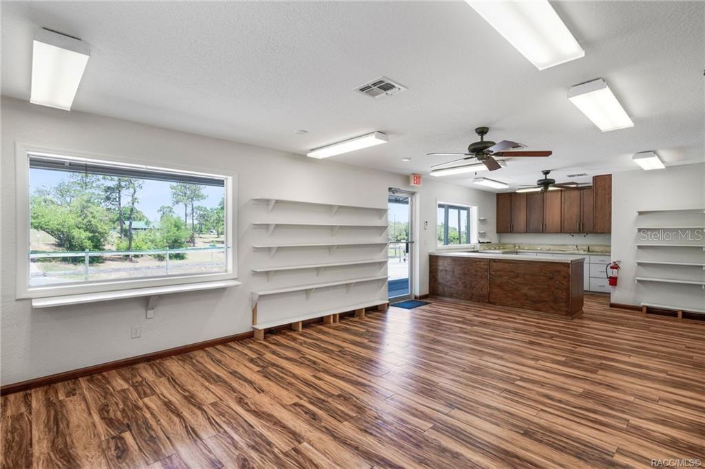 Image 5 of 38 For 3490 Dunnellon Road