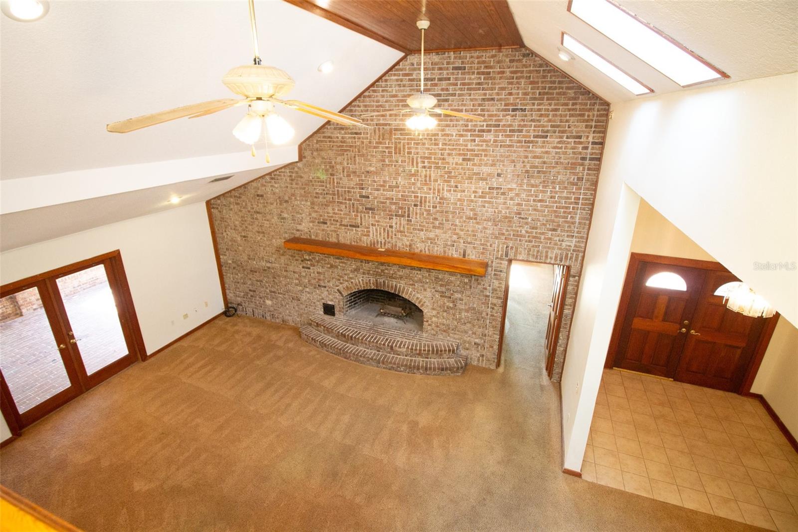 Image 3 of 30 For 2112 Robie Avenue
