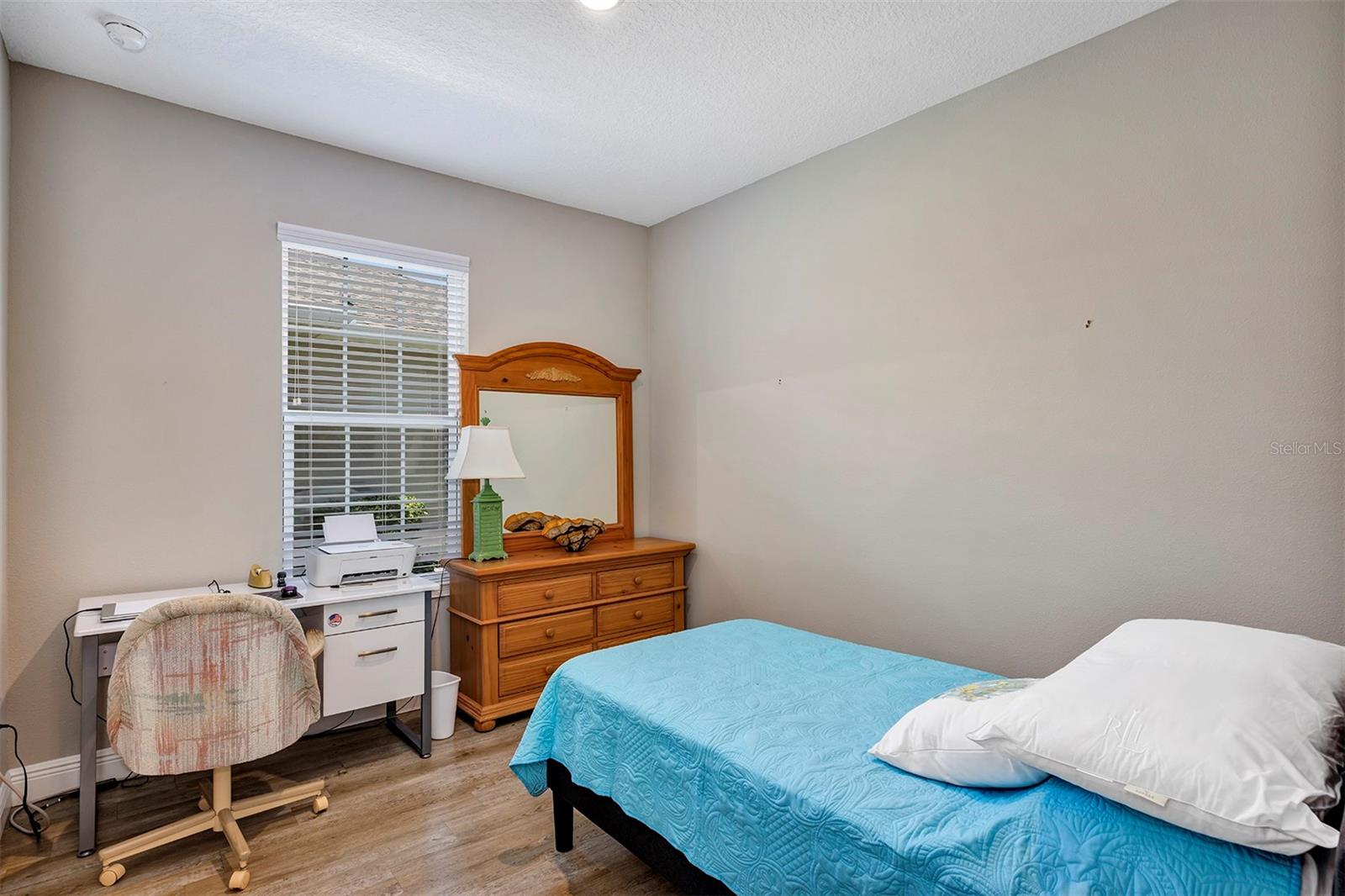 Image 18 of 49 For 27018 White Plains Way