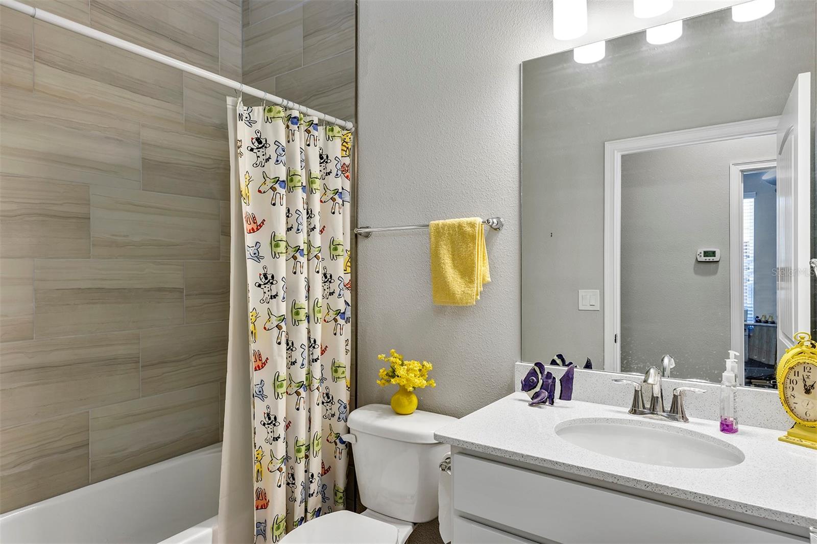 Image 19 of 49 For 27018 White Plains Way