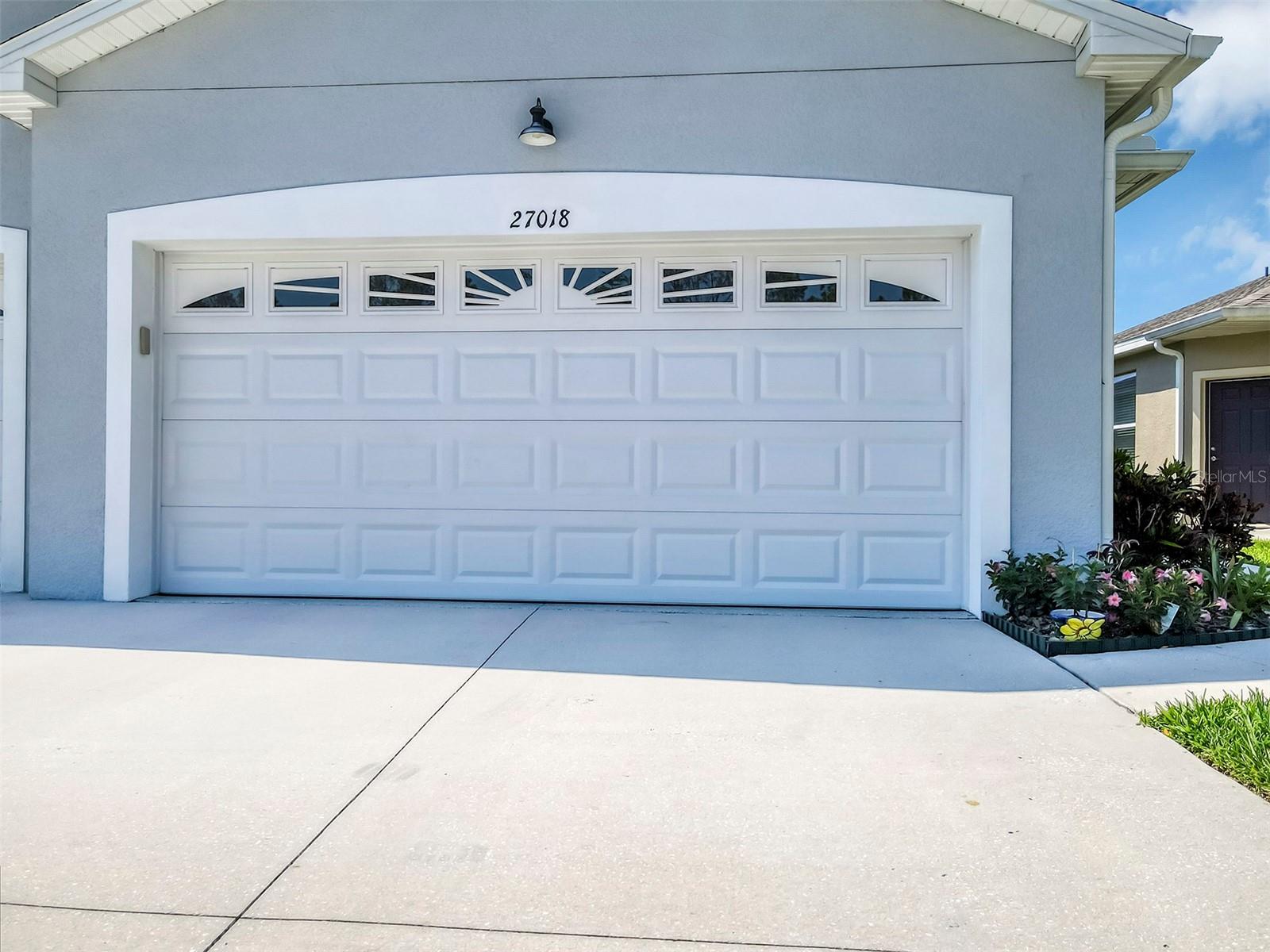 Image 3 of 49 For 27018 White Plains Way