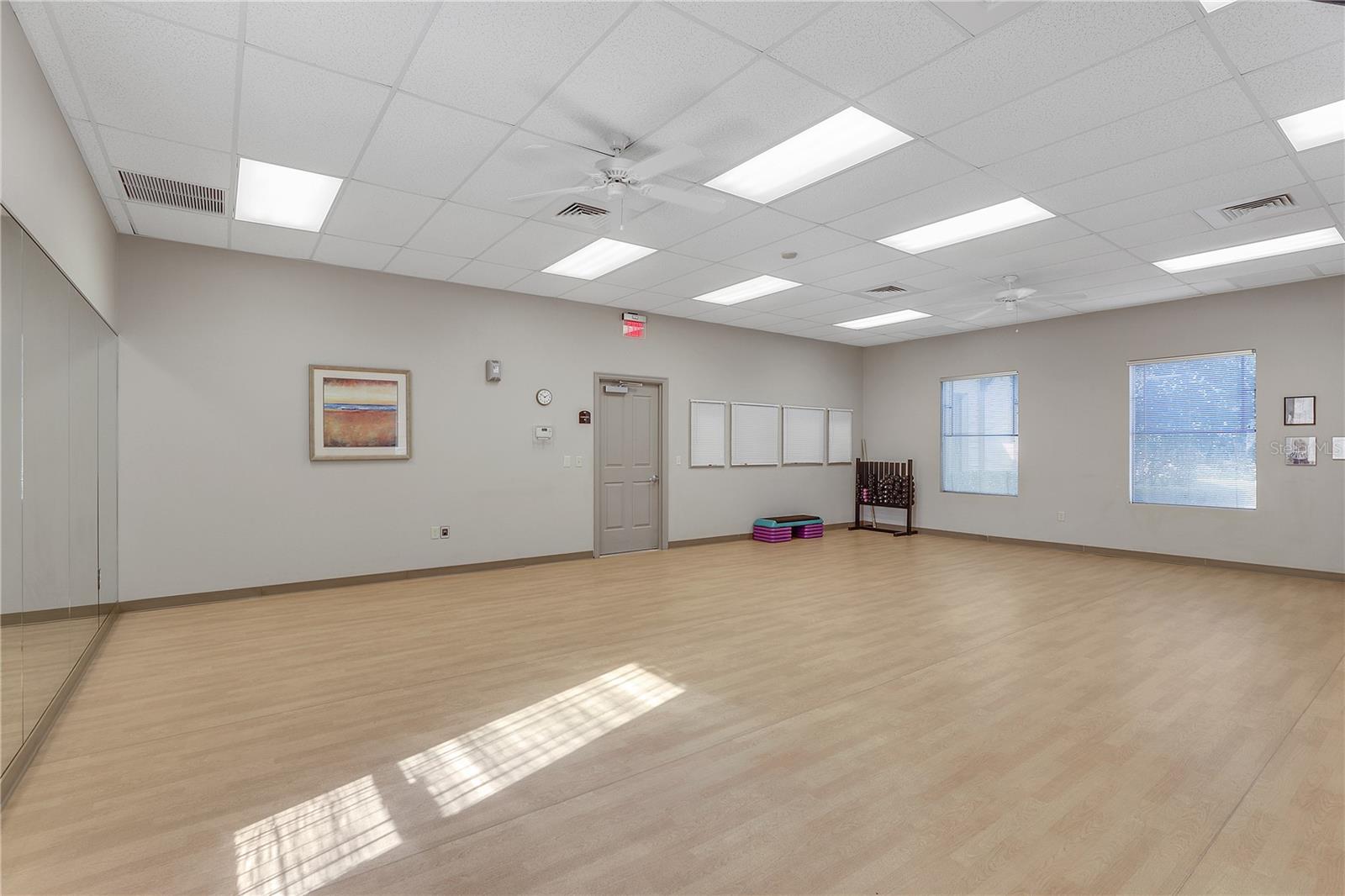 Image 37 of 49 For 27018 White Plains Way