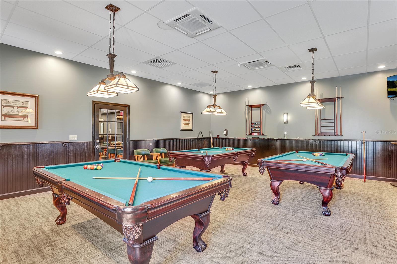 Image 43 of 49 For 27018 White Plains Way
