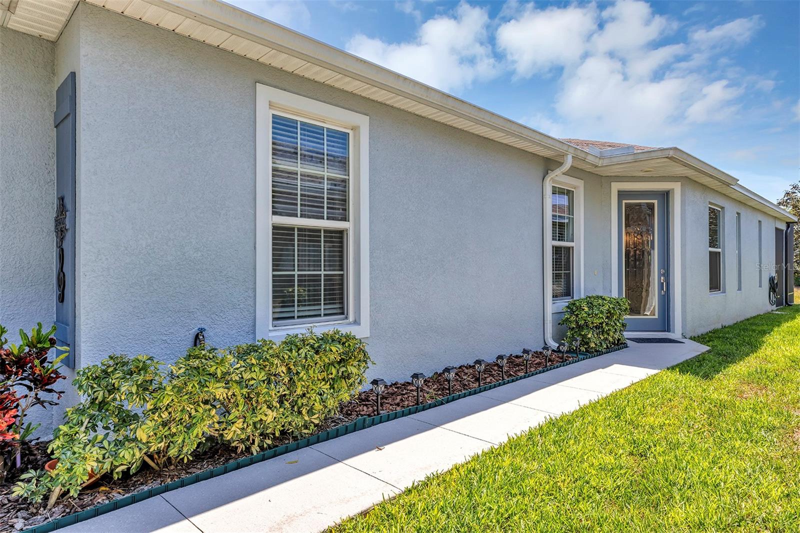 Image 5 of 49 For 27018 White Plains Way