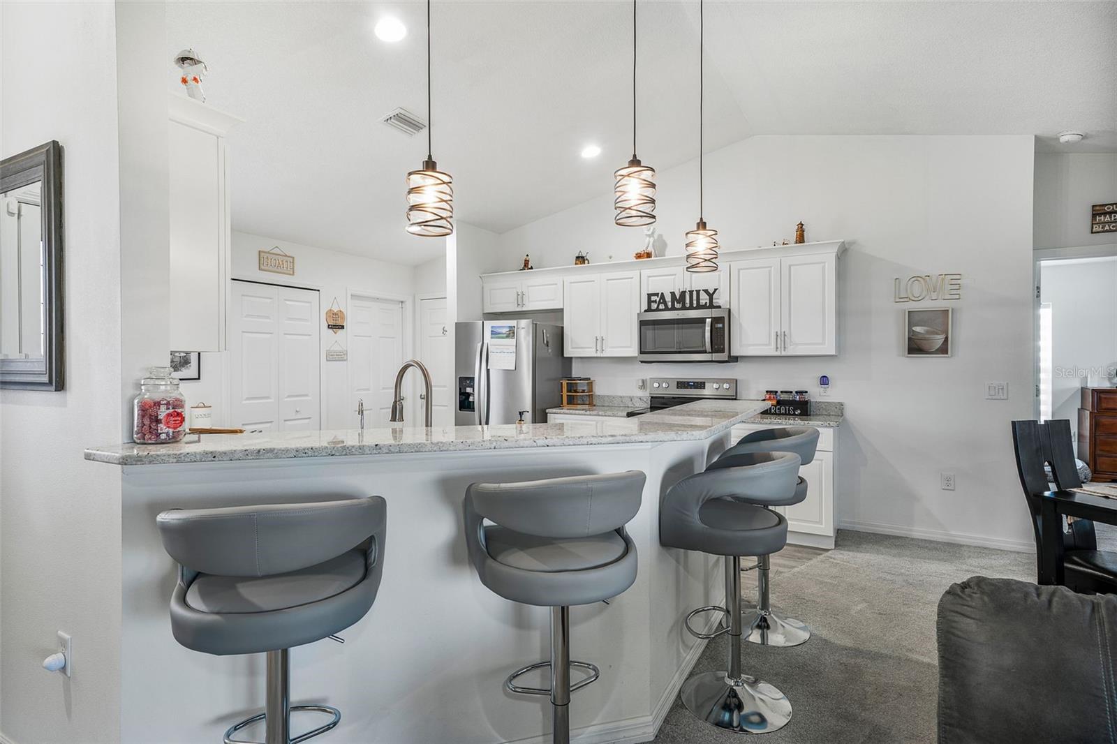 Image 13 of 66 For 4398 E Taper St