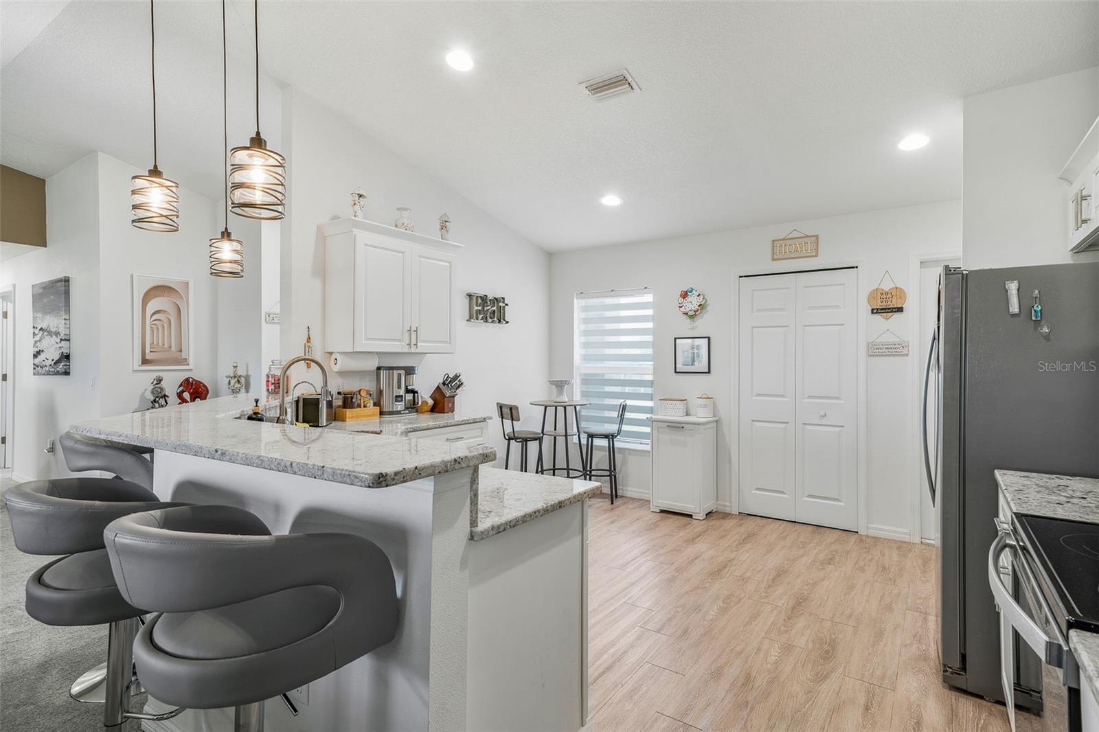 Image 15 of 66 For 4398 E Taper St