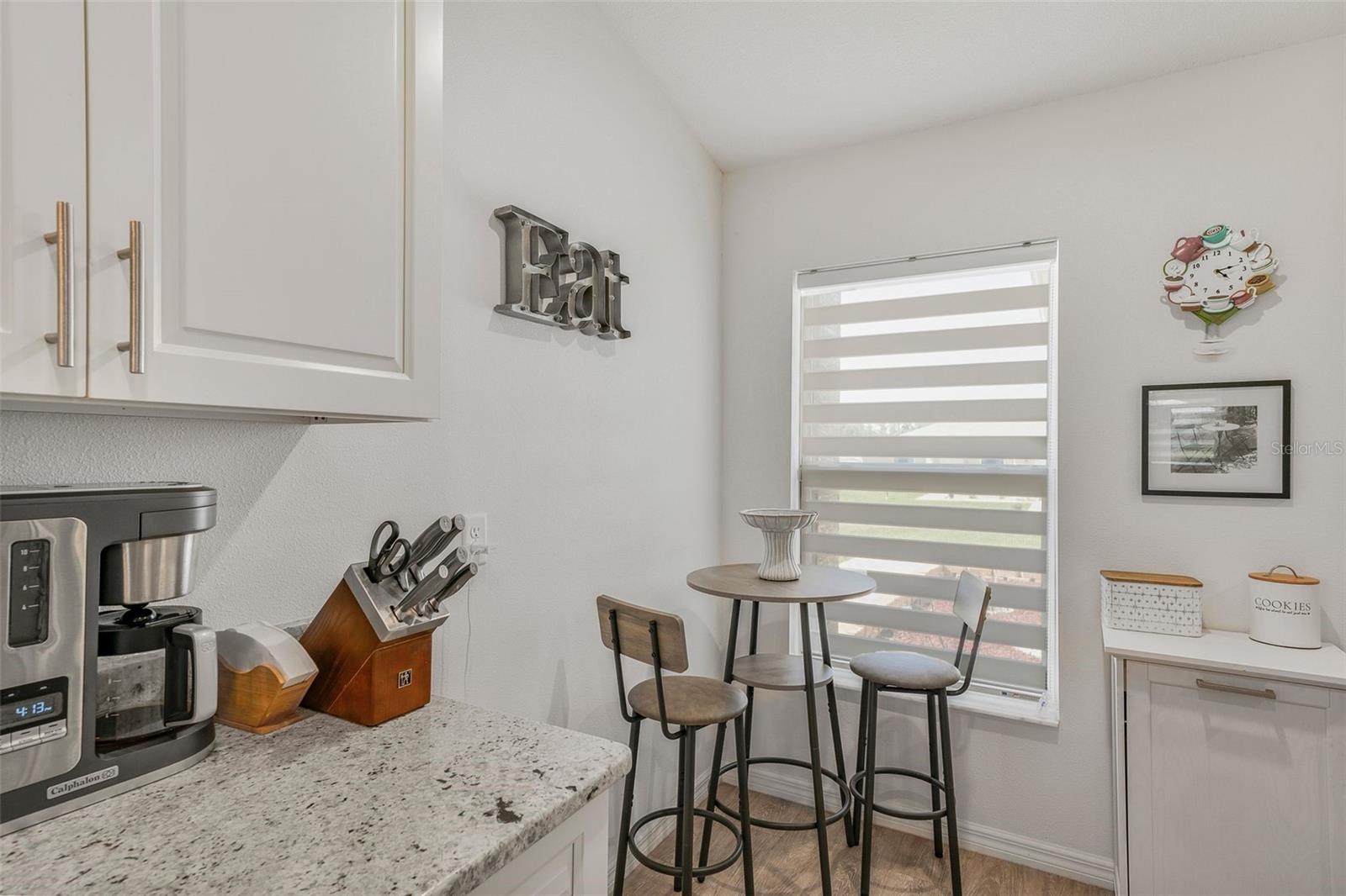 Image 21 of 66 For 4398 E Taper St
