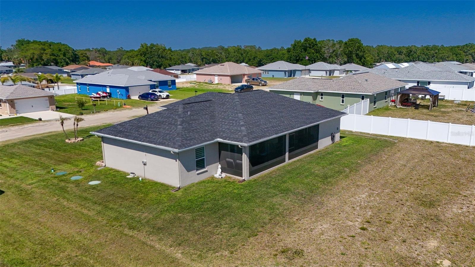 Image 53 of 66 For 4398 E Taper St