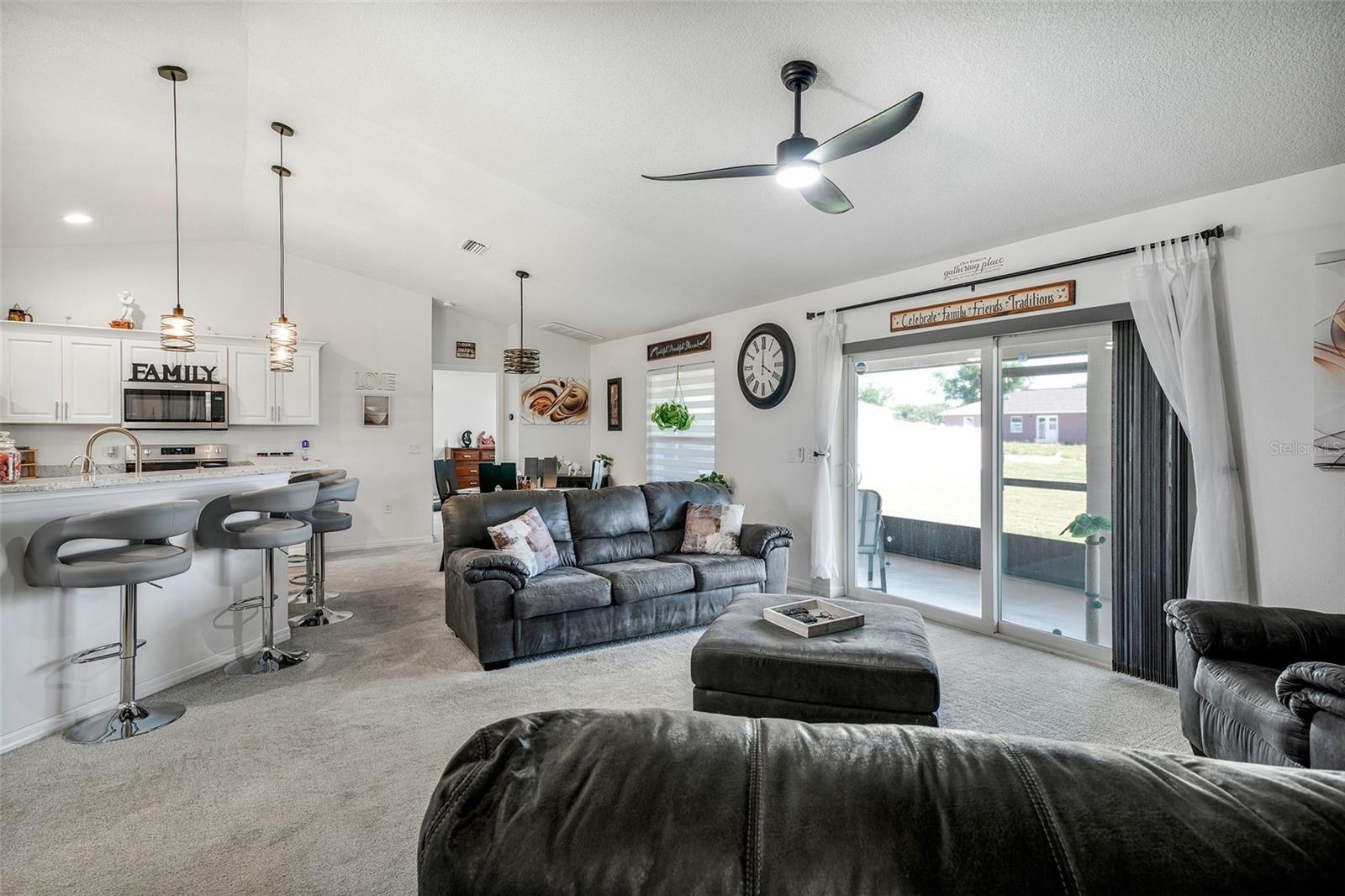 Image 6 of 66 For 4398 E Taper St