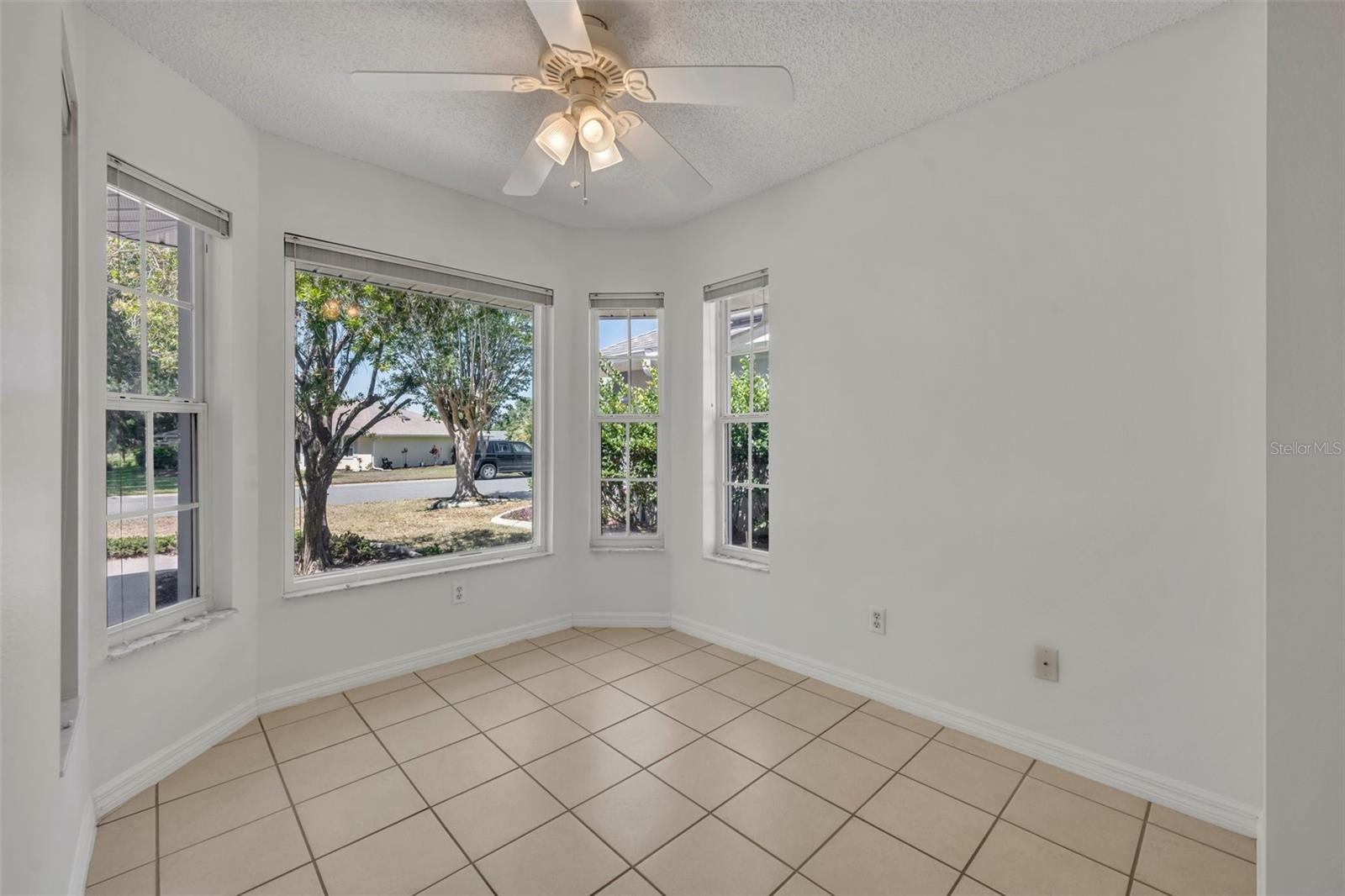 Image 19 of 60 For 5614 King James Avenue