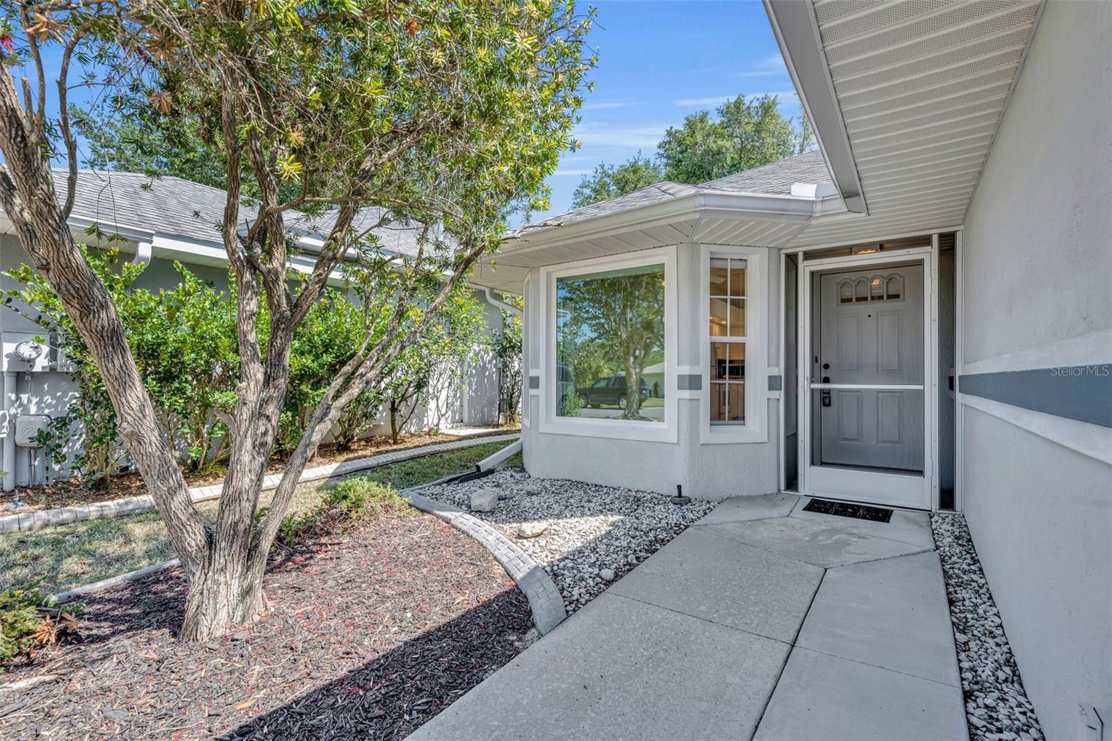 Image 4 of 60 For 5614 King James Avenue