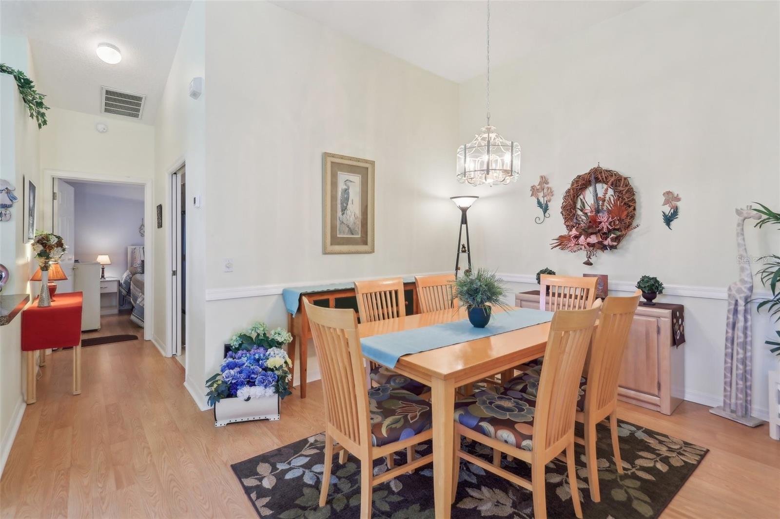 Image 11 of 52 For 236 Juniper Way