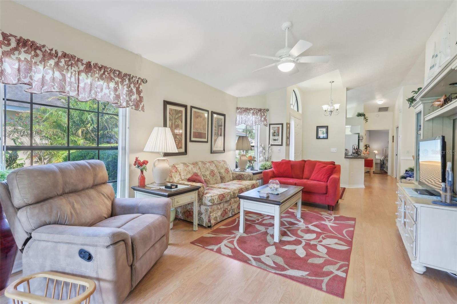 Image 6 of 52 For 236 Juniper Way