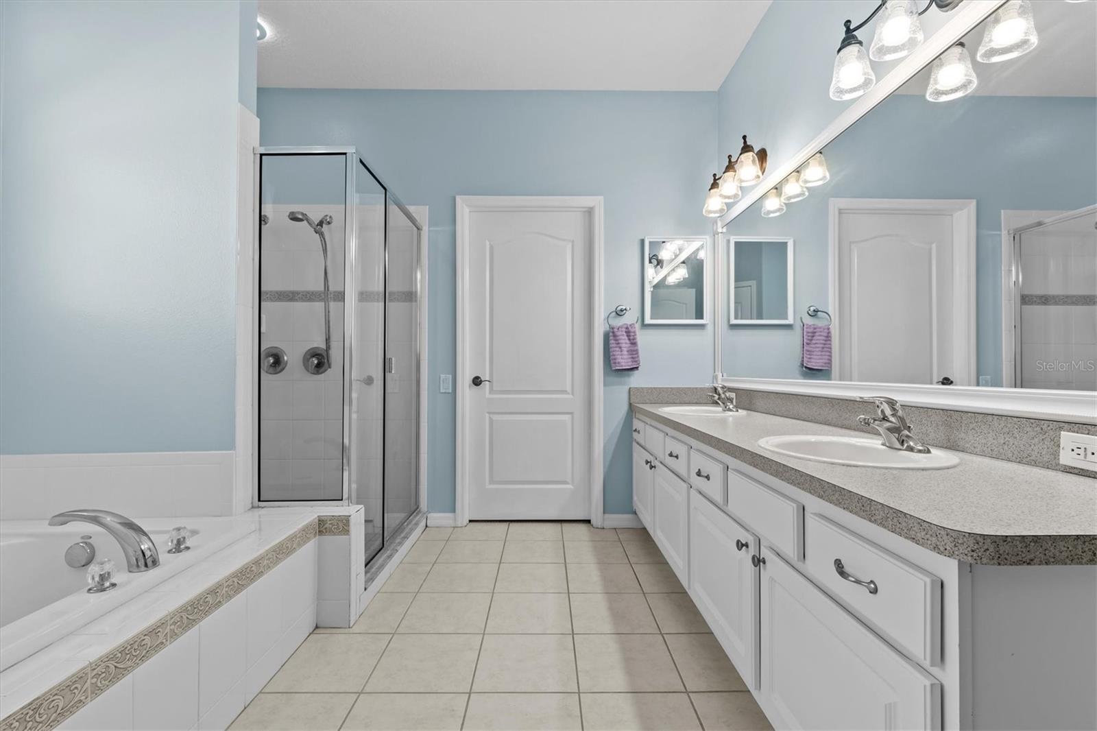 Image 12 of 42 For 14820 Potterton Circle
