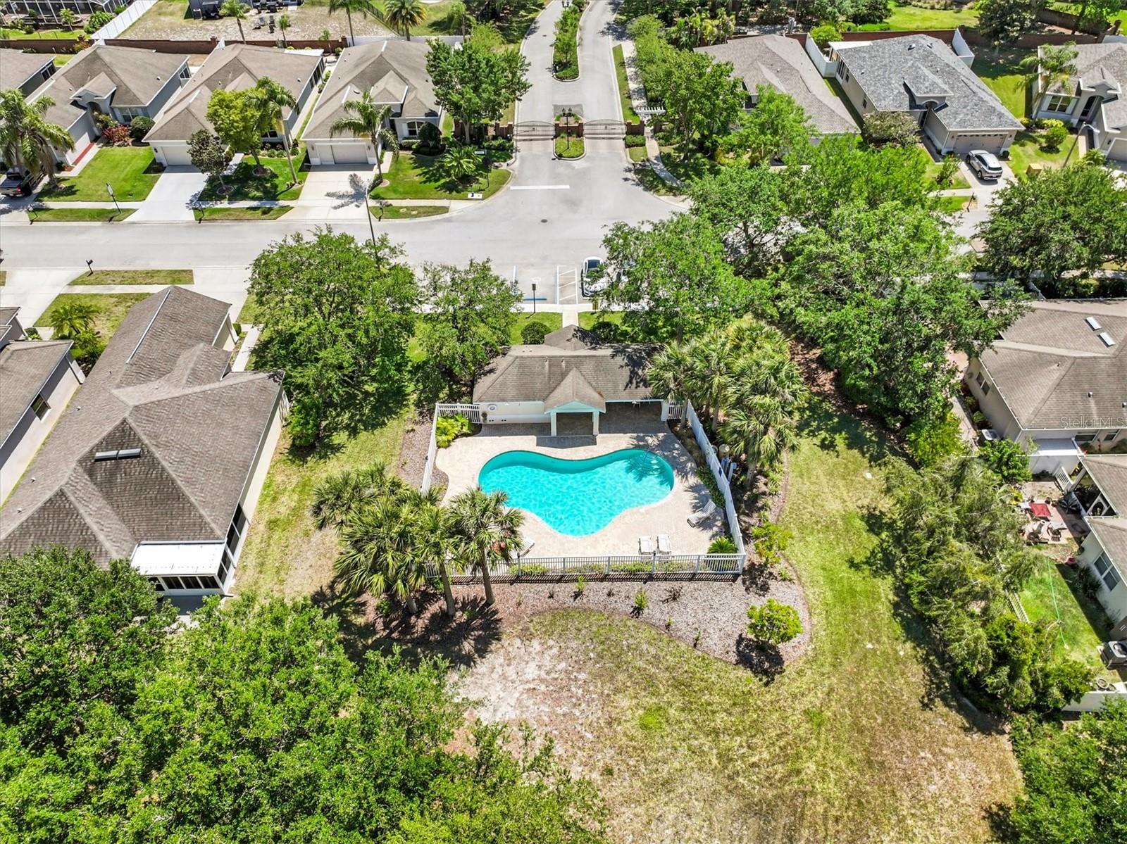 Image 2 of 42 For 14820 Potterton Circle