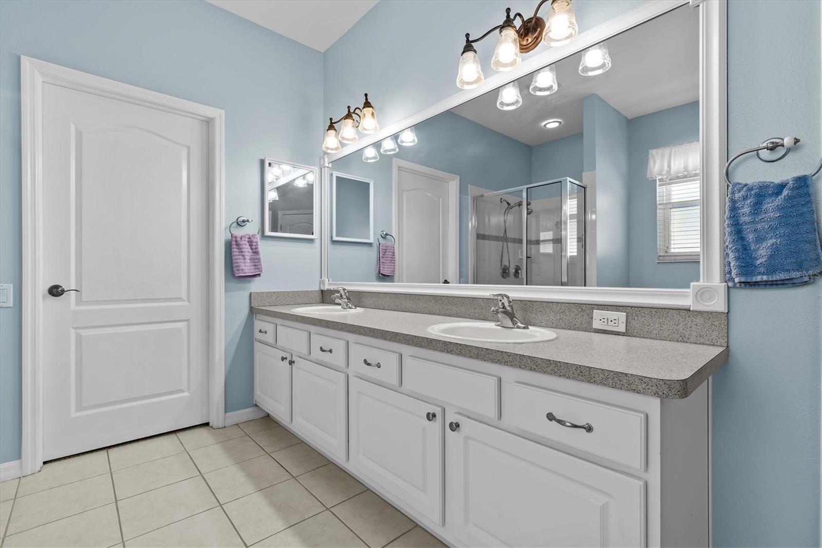 Image 32 of 42 For 14820 Potterton Circle