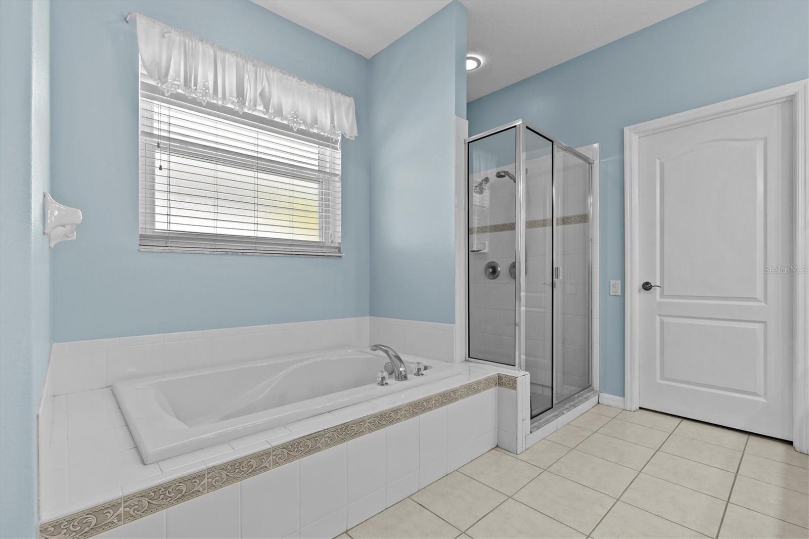 Image 33 of 42 For 14820 Potterton Circle