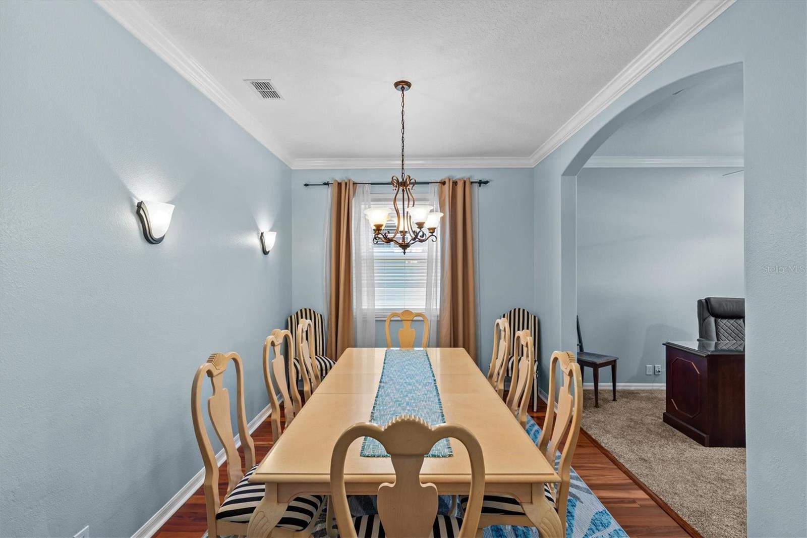 Image 6 of 42 For 14820 Potterton Circle