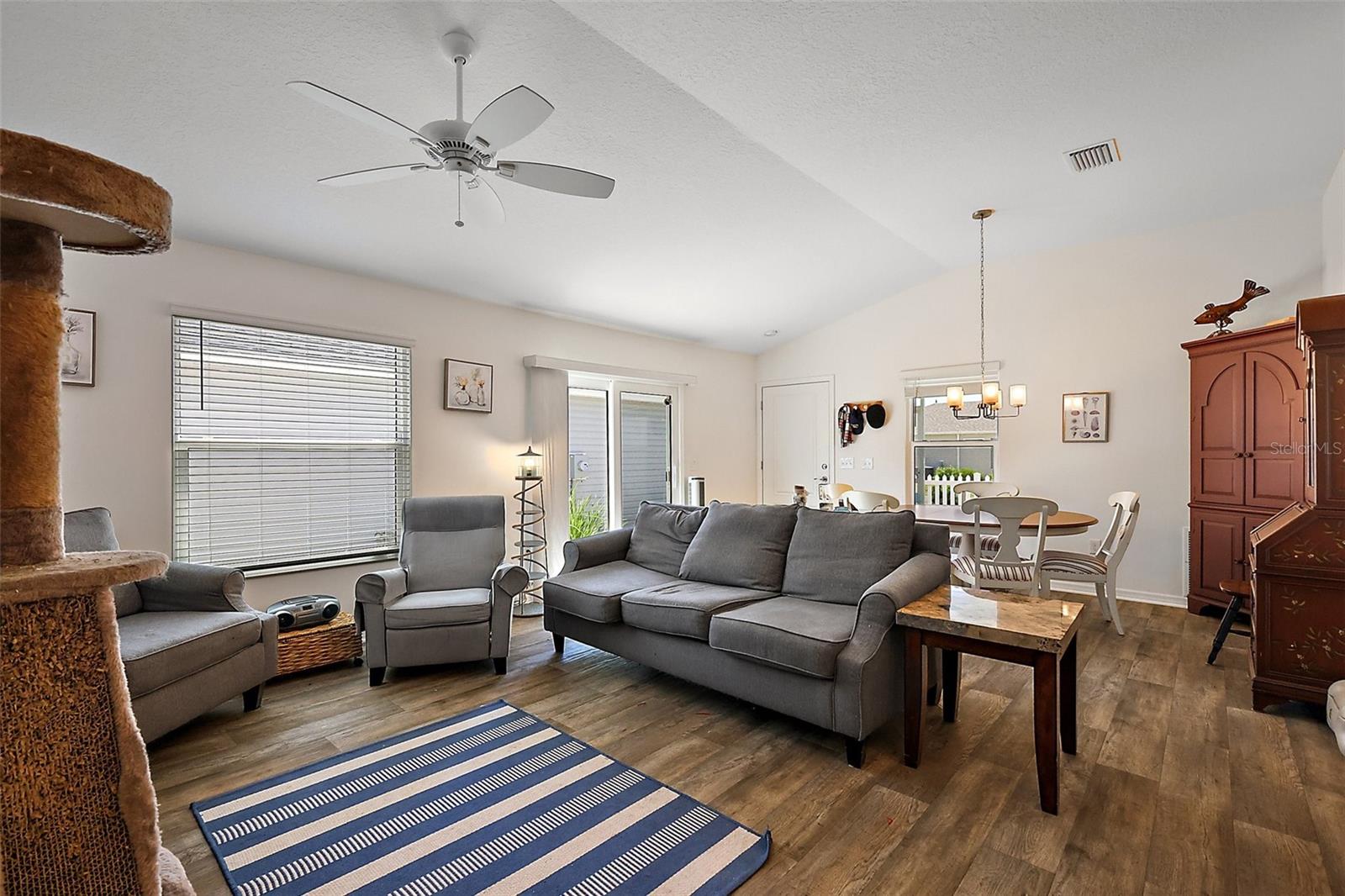 Image 4 of 26 For 5817 Valente Court