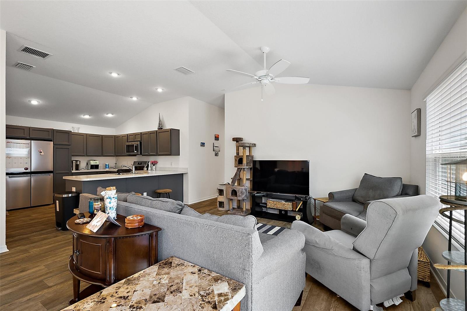 Image 5 of 26 For 5817 Valente Court