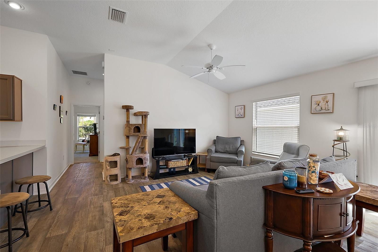 Image 9 of 26 For 5817 Valente Court