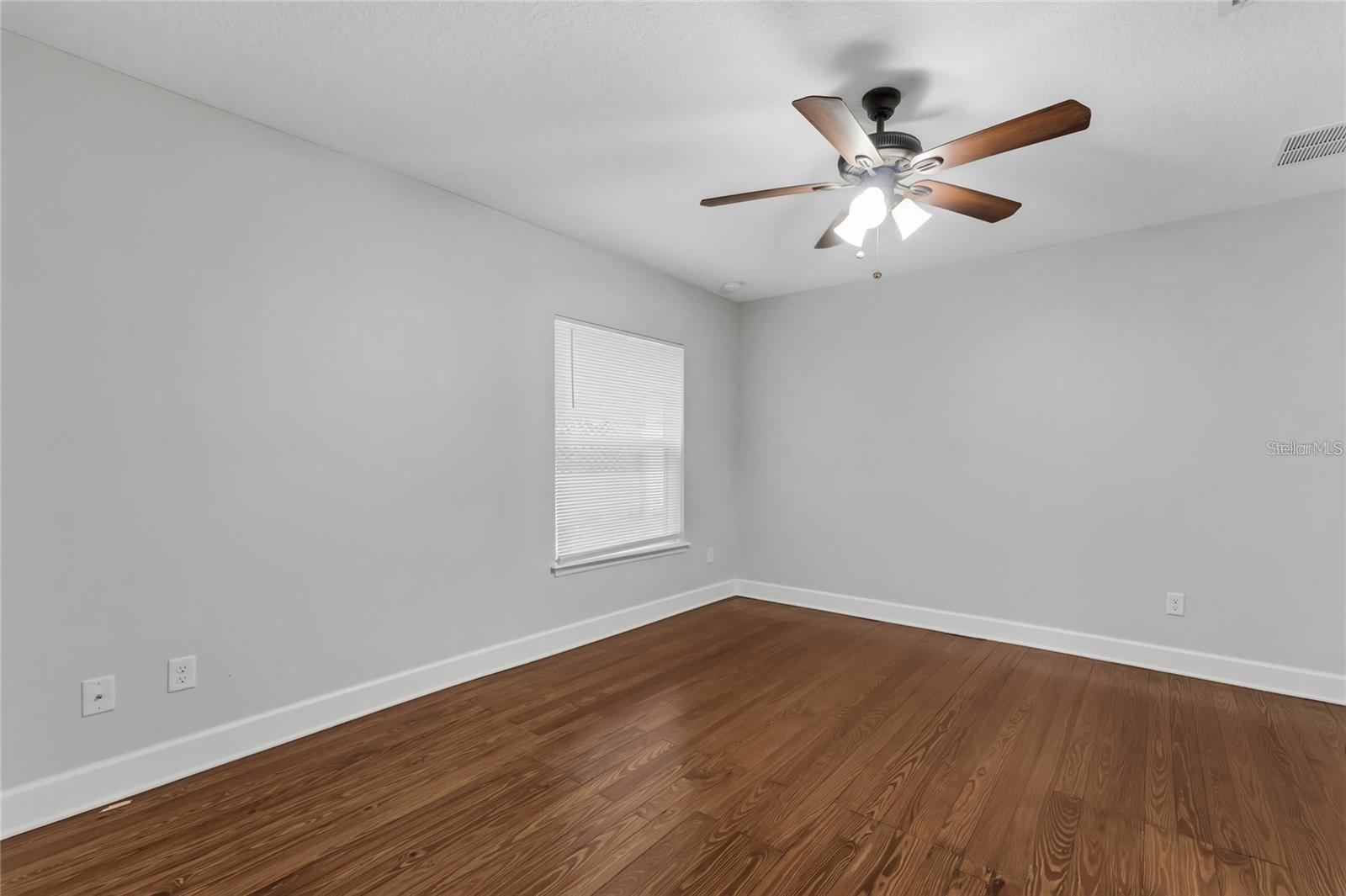 Image 16 of 22 For 17401 1st Street
