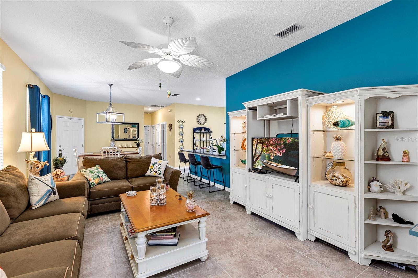 Image 14 of 49 For 26951 White Plains Way