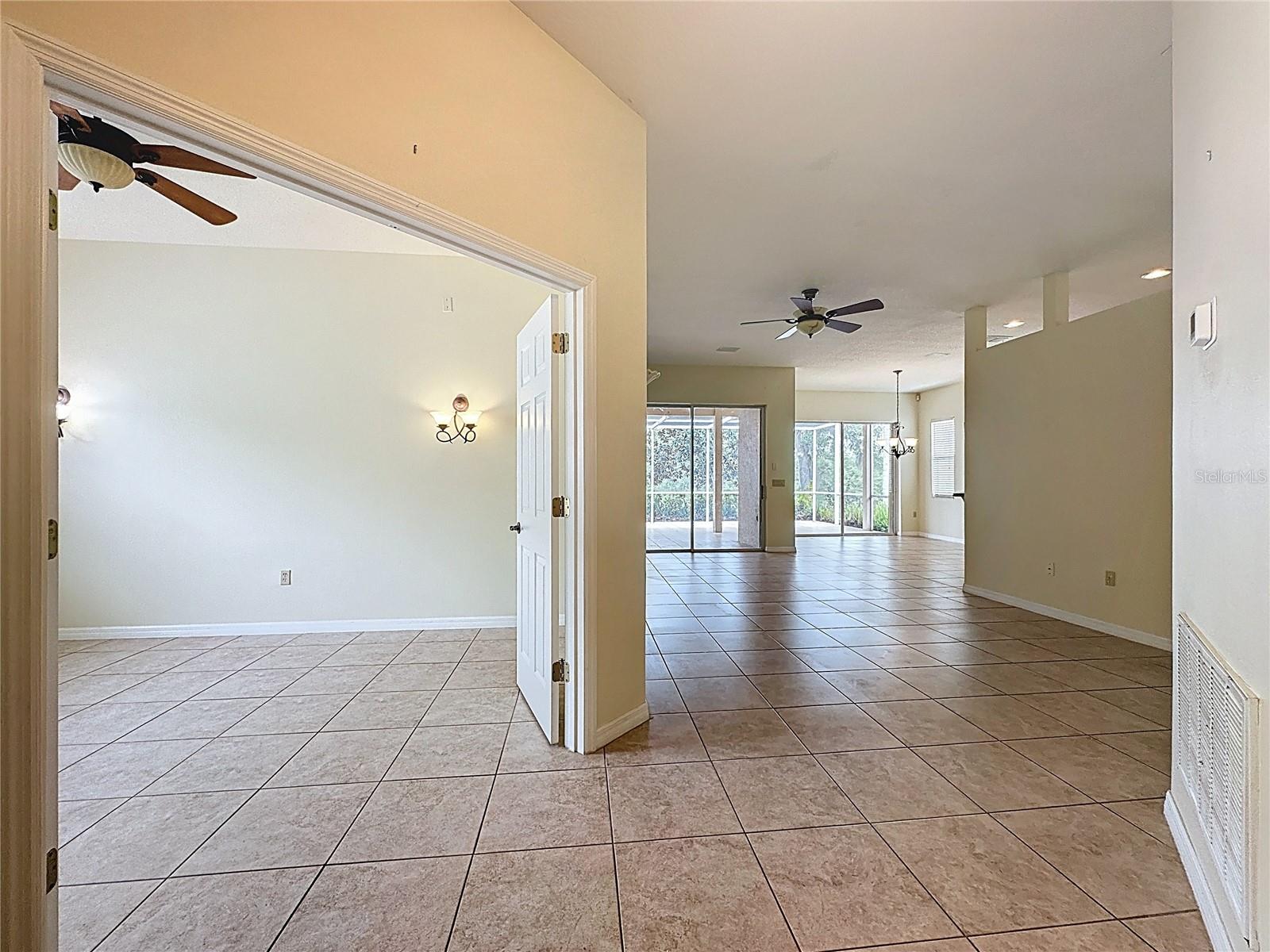Image 22 of 53 For 807 Wolf Creek Street