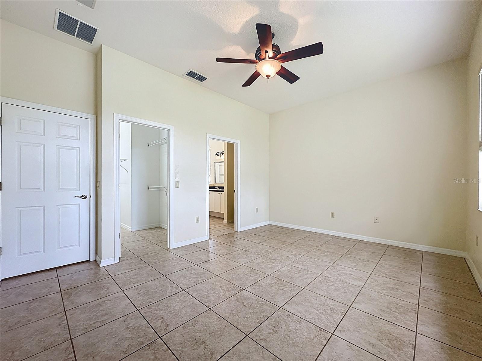 Image 38 of 53 For 807 Wolf Creek Street