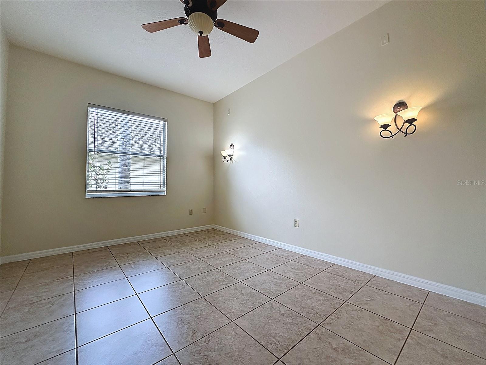 Image 8 of 53 For 807 Wolf Creek Street
