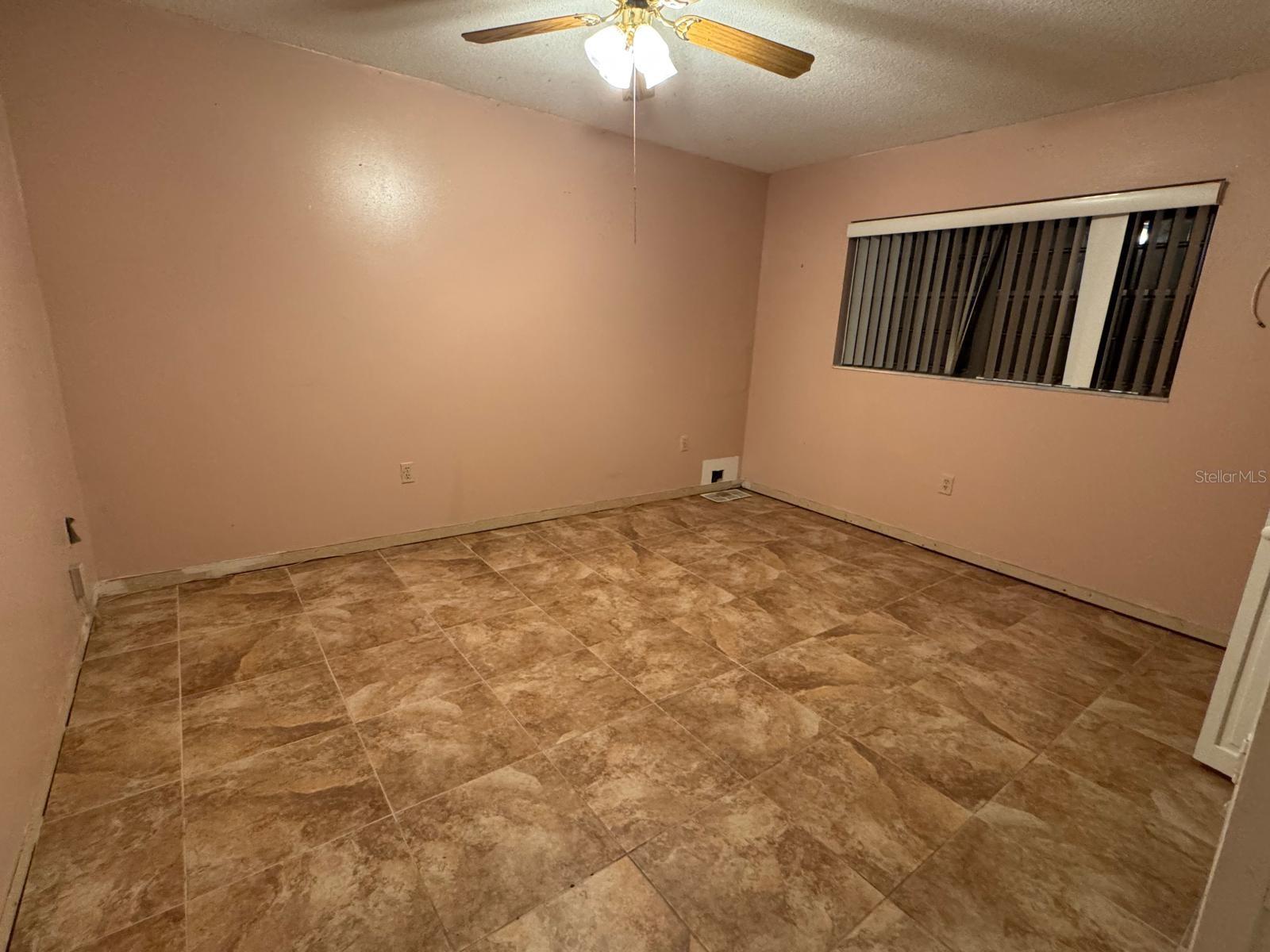 Image 10 of 13 For 4049 Hedge Avenue