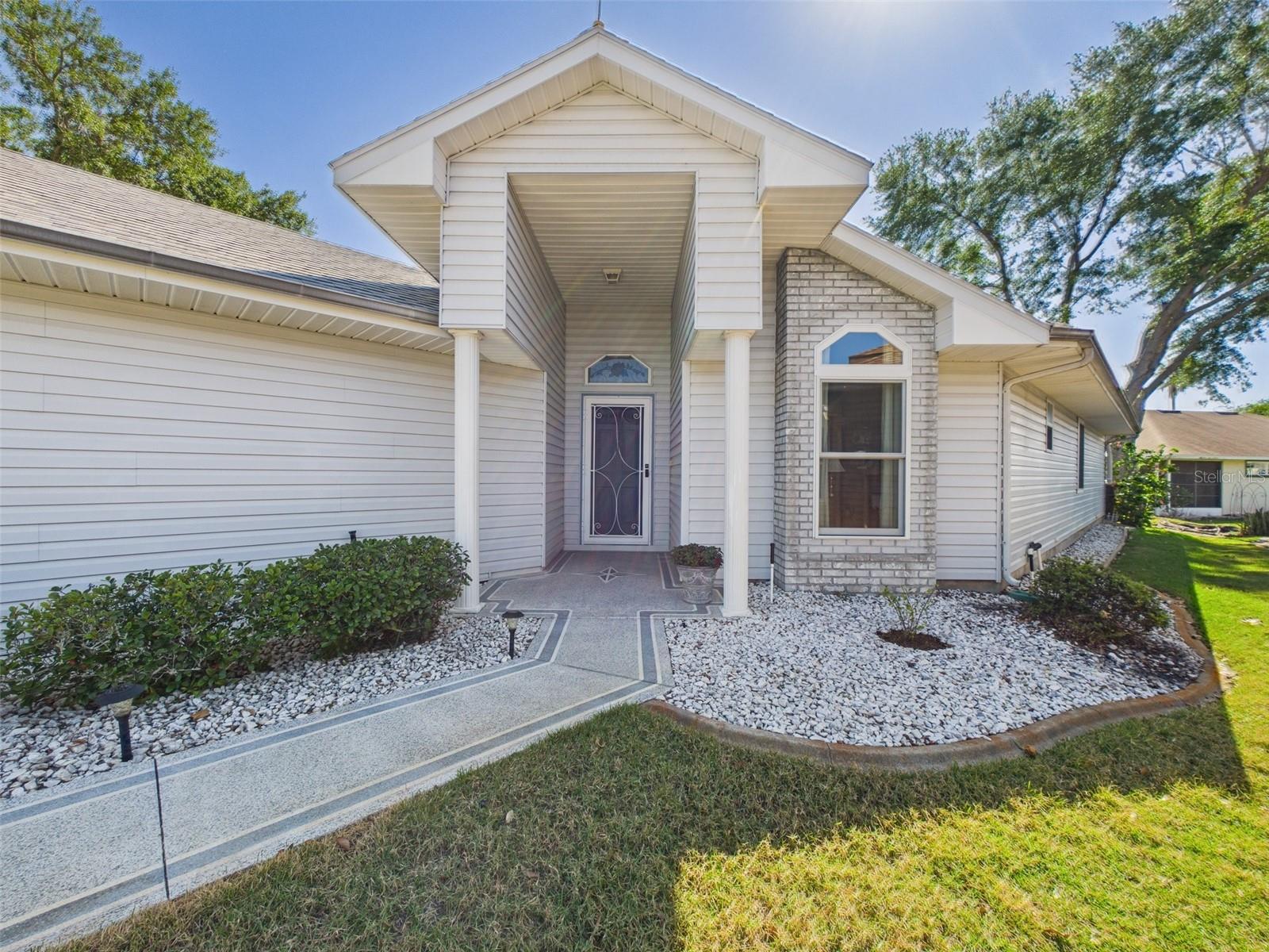 Image 2 of 31 For 21707 Queen Mary Court