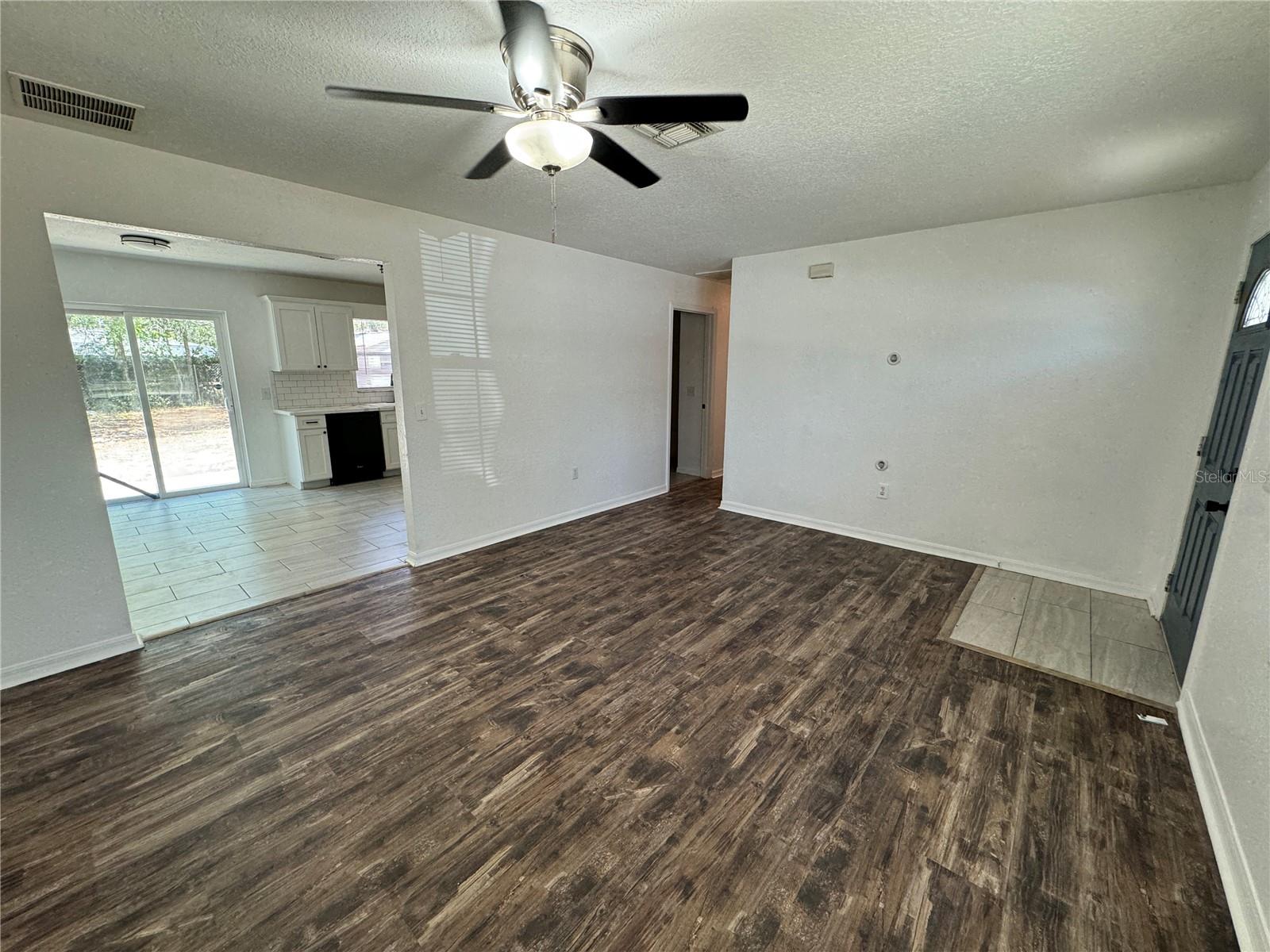 Image 3 of 14 For 40049 Palm Street