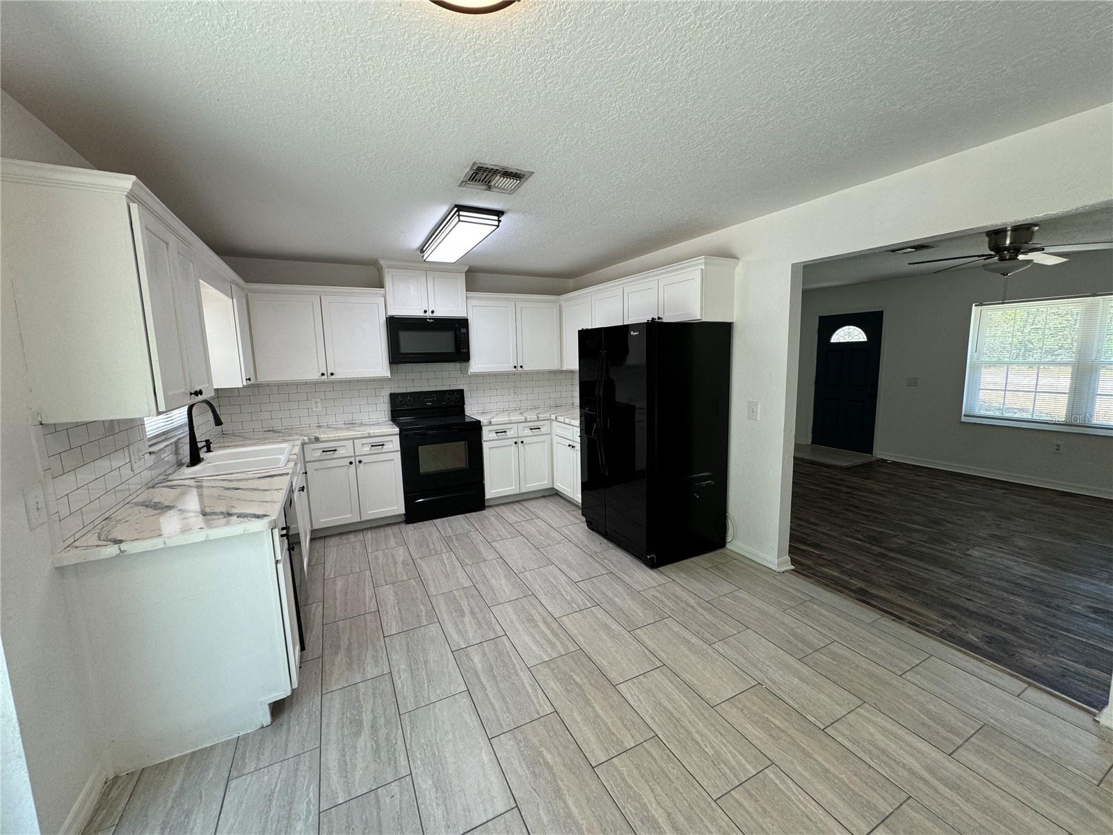 Image 4 of 14 For 40049 Palm Street