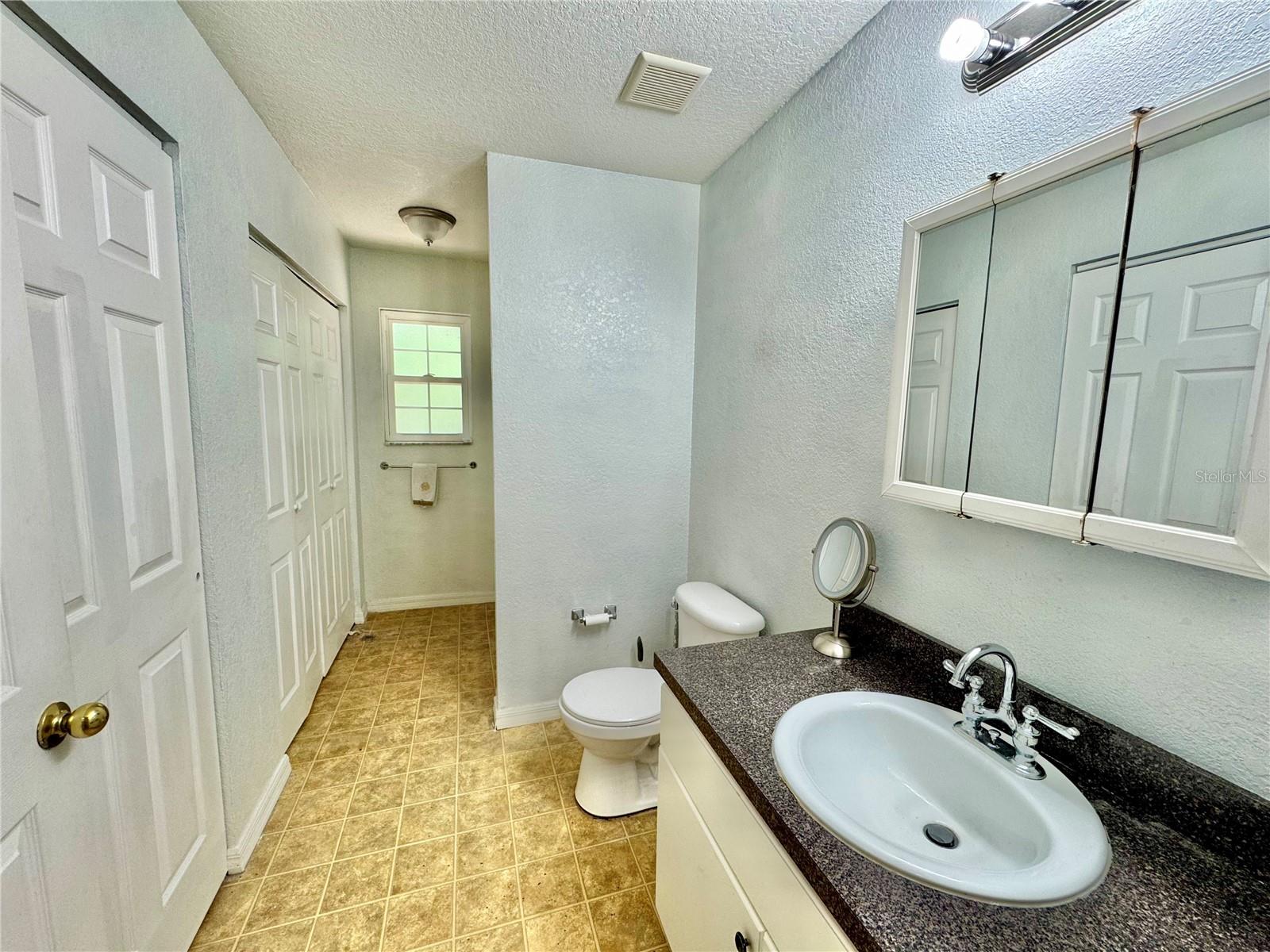 Image 16 of 29 For 40226 Palm Street