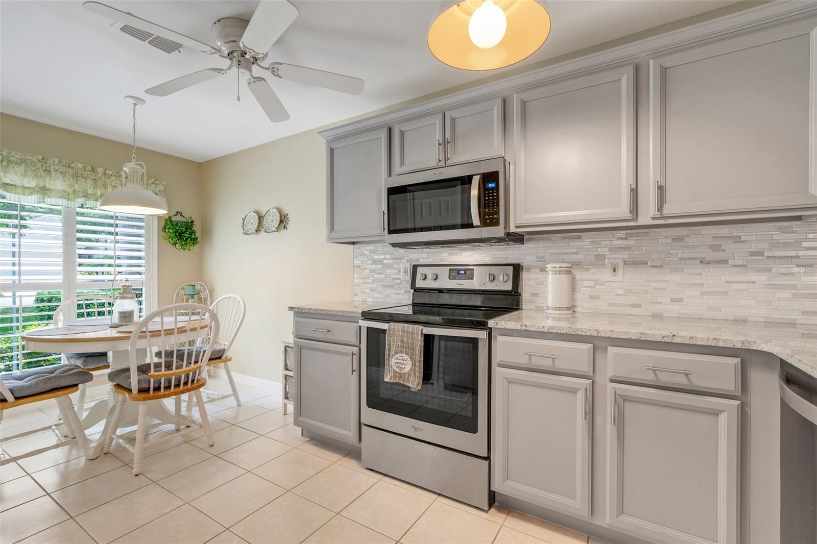 Image 17 of 47 For 4167 Capland Avenue