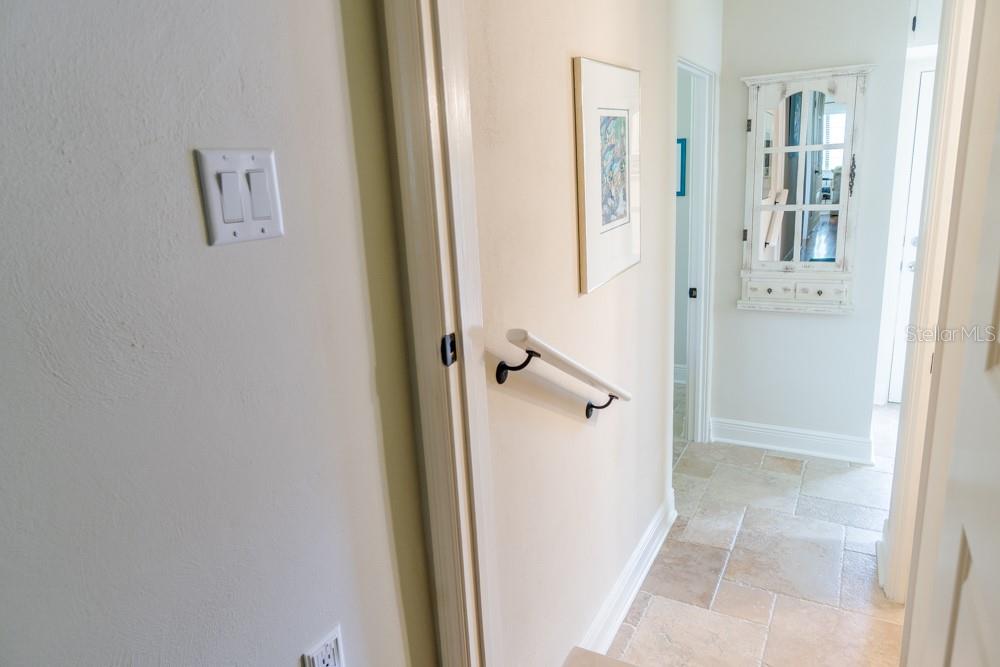 Image 14 of 18 For 1426 Crestview Drive