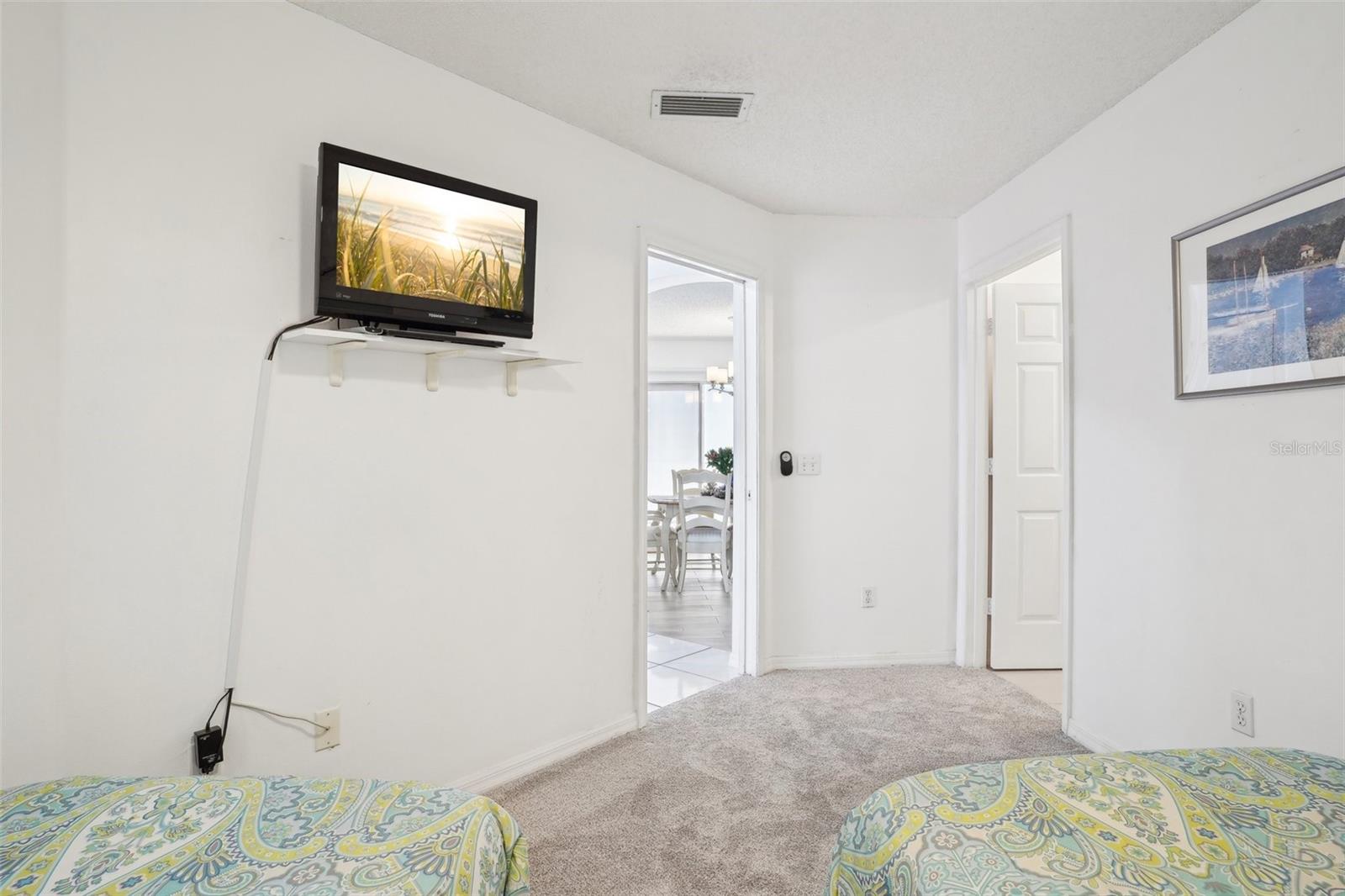 Image 21 of 41 For 732 Ramirez Avenue